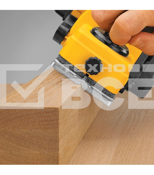 Рубанок электрический DeWALT D26676-IN 550 Вт. 82 мм. D26676