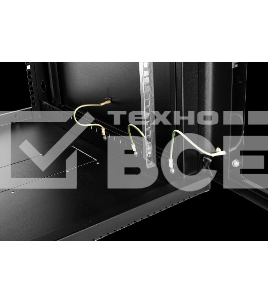 Шкаф коммутационный ЦМО ШРН-15.650-9005 настенный 15U 600x658мм пер.дв.стекл 200кг черный 600мм 180град.