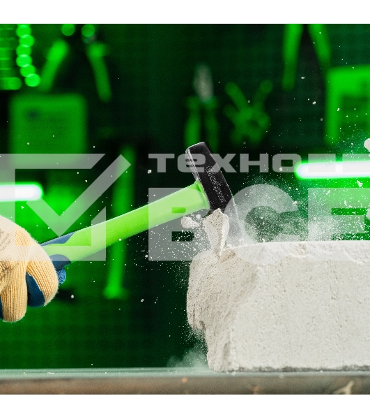 Молоток слесарный Сибртех 200 г, фибергласовая обрезиненная рукоятка