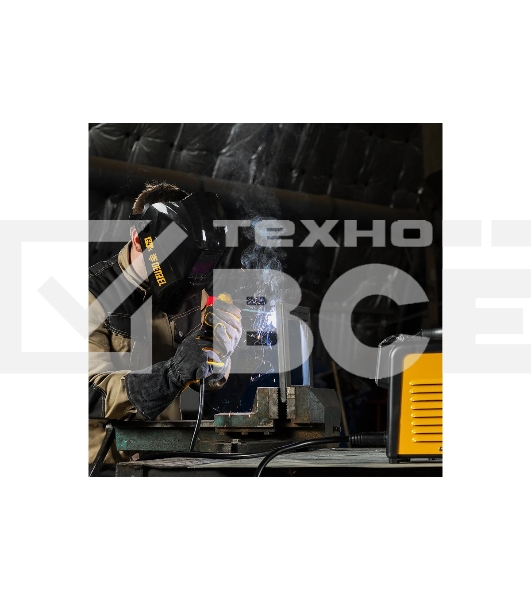 Аппарат инвертор. дуговой сварки SDM-220 Top, 220 А, ПВ 60% кейс  Denzel