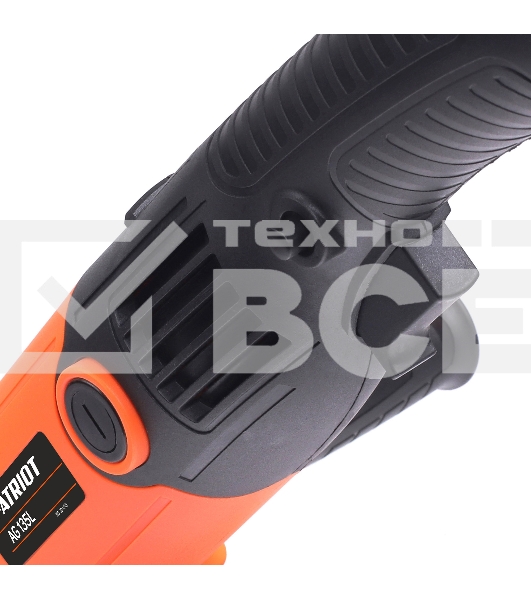 Машина углошлифовальная (УШМ) PATRIOT AG 135L, диск 125мм, 950Вт, 11000об/мин, дополнительная рукоятка, быстрая замена щеток, фиксация кнопки включения