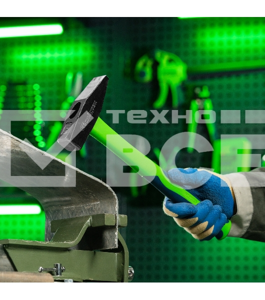 Молоток слесарный Сибртех 800 г, фибергласовая обрезиненная рукоятка