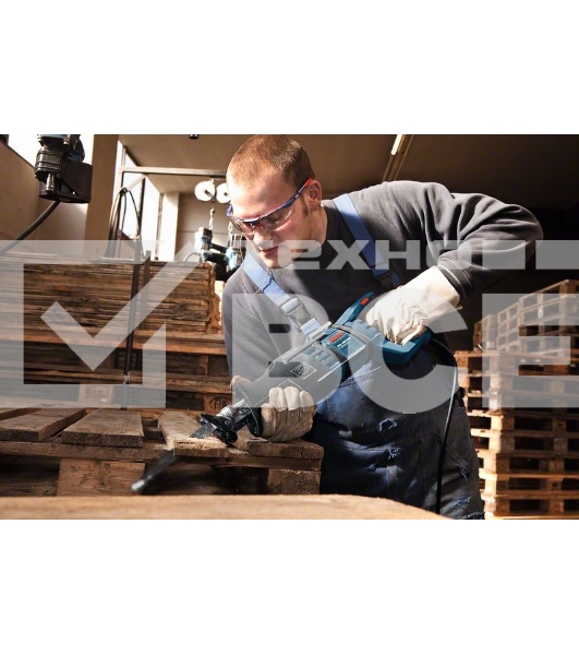 Пила лезвийная Bosch GSA 1300 PCE[060164E200]{1300 Вт, 250мм по дереву, раб.ход19мм, 0-2800об/мин, 4кг, кейс}