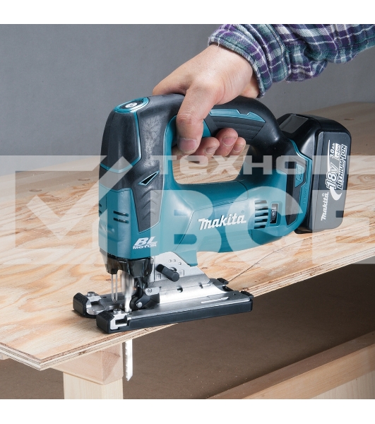 Лобзик MAKITA DJV182Zак б\щет в\рук 18в li-ion 800-3500\м х-26мм рез-135мм 2.4кг кор б\ак з\у