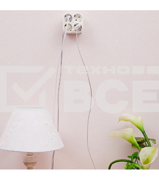 Четверник электрический Rexant 16 А с заземлением белый