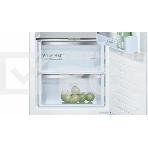 Встраиваемая холодильная камера,  Bosch  2000070331  DNK24051290  KIR81AF30U  177,2 x 54,1 x 54,5 см,319 литров, Цифровой дисплей,Door-on-door, фото3