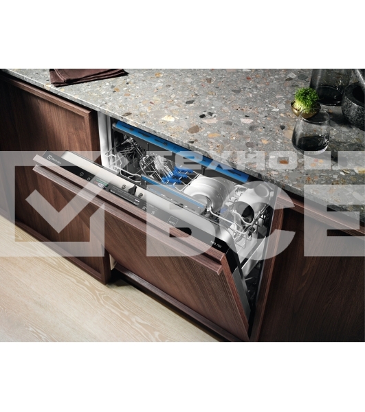 Встраиваемая посудомоечная машина Electrolux EEG48300L