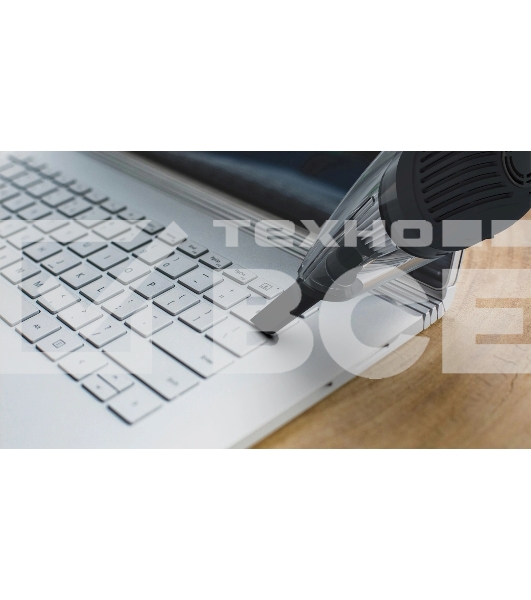 Пылесос автомобильный Ritmix CVC-003 черный, 70 Вт, уборка сухая, 0.32 л