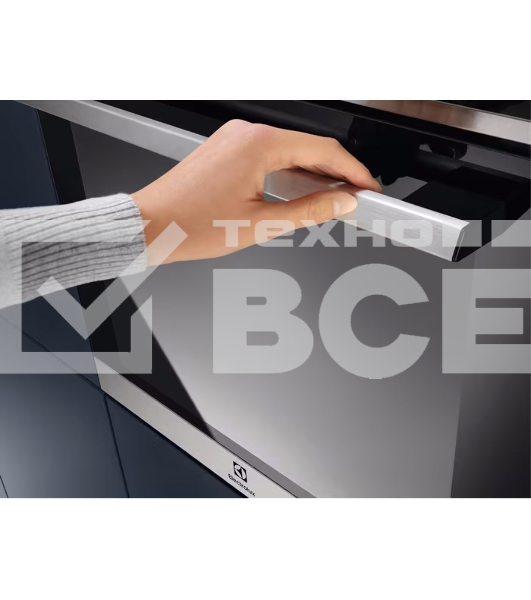 Встраиваемый духовой шкаф Electrolux COF6P76BX, Духовой шкаф электрический с конвекцией, объем 65 л, утапливаемые переключатели, 9 режимов, автопрограммы, очистка пиролитическая, 3 стекла в дверце, направляющие проволочные + телескопические (1 уровень)