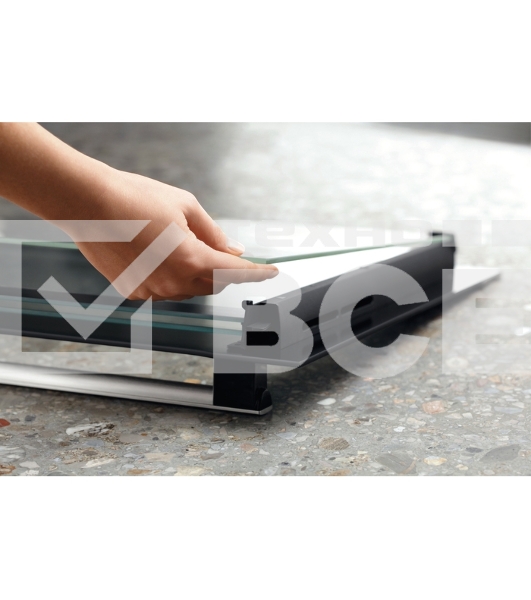 Встраиваемый духовой шкаф Electrolux COF6P76BX, Духовой шкаф электрический с конвекцией, объем 65 л, утапливаемые переключатели, 9 режимов, автопрограммы, очистка пиролитическая, 3 стекла в дверце, направляющие проволочные + телескопические (1 уровень)