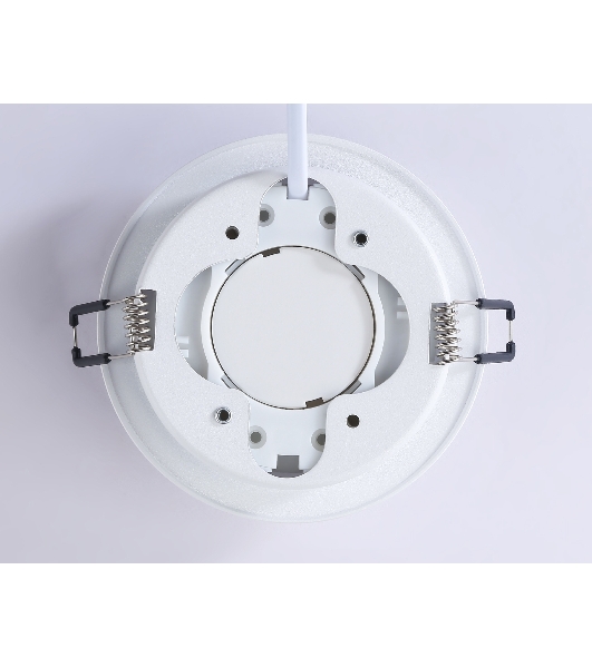 Светильник Ambrella light TN5240 WH белый GX53 D110*42