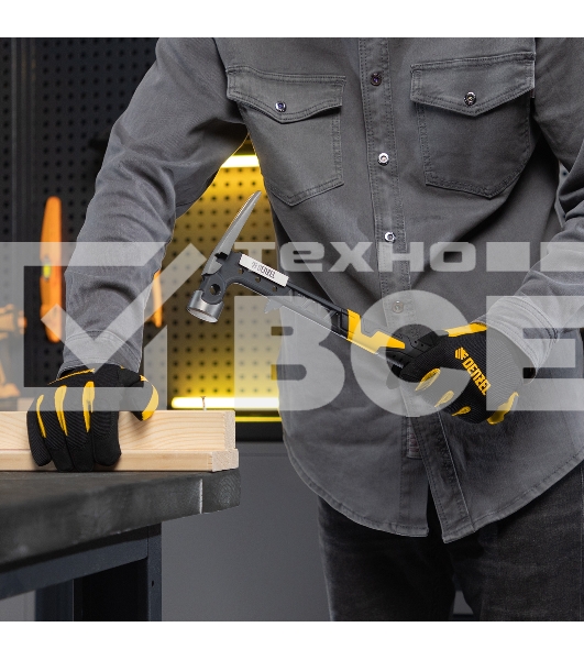 Молоток строительный Denzel 450 г, цельнокованый, боек с магнитом, двухкомп. обрезин. рук-ка