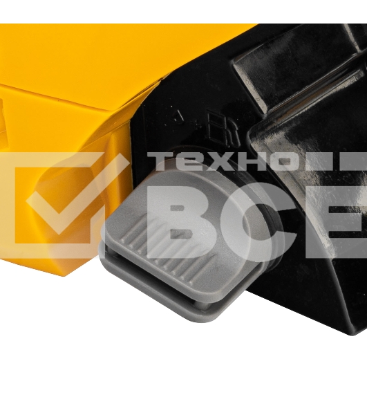 Пила цепная бензиновая DGS-4516, шина 40 см, 45см3, 3,0 л.с., шаг 3/8, паз 1,3 мм, 57 зв Denzel