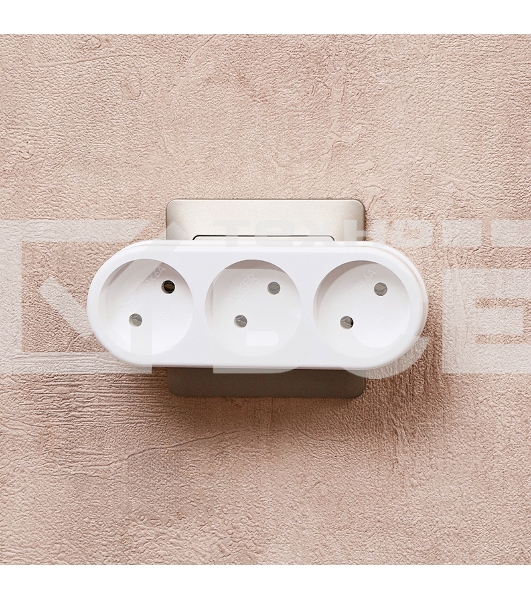 Тройник электрический линейный 6-10 А без заземления белый Rexant