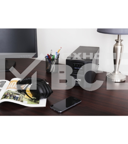 Источник бесперебойного питания APC Smart-UPS SMT750IC 500Вт 750ВА черный