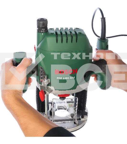 Фрезеры Bosch POF 1400 ACE 060326C820 Фрезерная машина 1400 Вт, 11000–28000 об/мин, 55мм, 3.5 кг