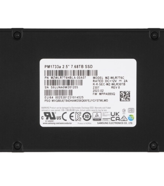 Накопитель SSD Samsung PM1733a, 7680Gb, U.2, 2.5', NVMe, R/W 7500/4100