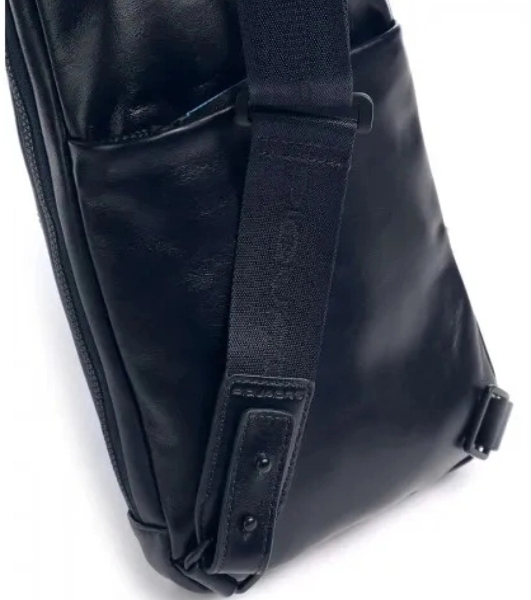 Рюкзак слинг Piquadro Blue Square Revamp CA5577B2V/BLU, кожа, синий