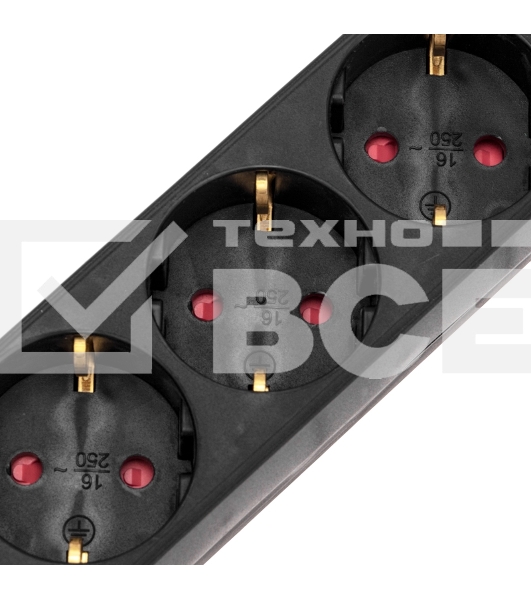 Удлинитель STANDARD 5 гнезд, 3м, 3х1,0мм², с/з, с выключателем, черный REXANT