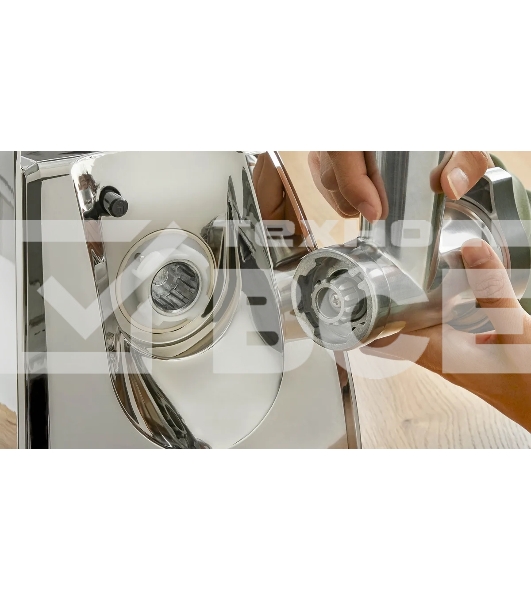 Мясорубка Bosch MFW67440 2000Вт черный/серебристый