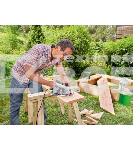 Пилы, Станки Bosch PKS 40 06033C5000 Ручная дисковая пила { 850 Вт , глубина пропила под углом 90°: 0-40 мм, глубина пропила под углом 45°: 0-26 мм. Направляющая пластина 120 х 260 мм, масса 2,