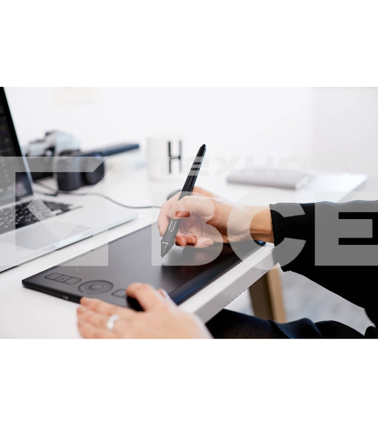 Графический планшет Wacom Intuos Pro S (EN DE RU SV PL)