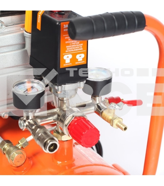 Компрессор PATRIOT EURO 24-240K + набор пневиоинструмента KIT 5В1.5кВт 220В 240л/мин 24л