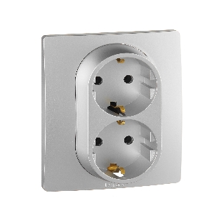 Розетка 2-ая с/з , винт. клеммы, 16А, 250 В 672423 Legrand Etika Алюминий