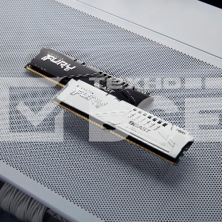 Оперативная память Kingston Fury Beast, DDR5, 32GB (2x16GB), 5200MHz, CL40, с радиаторами, белый