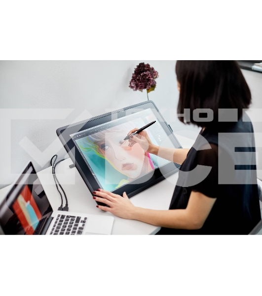 Графический монитор-планшет Wacom Cintiq 16 Interactive display Wacom Cintiq 22