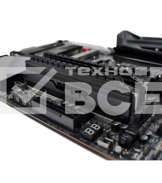 Оперативная память Patriot Viper 4 Blackout, DDR4, 8GB (2x4 GB), 3000 MHz, CL16, радиатор, черный