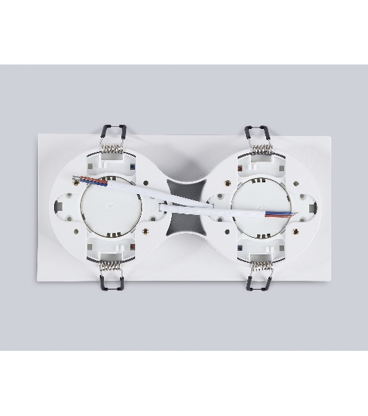 Светильник Ambrella light TN6711/2 WH белый IP44 GX53/2 max 15W 210*105*45