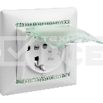 Электроустановочные изделия Legrand Legrand 774220 Розетка Valena влагозащищенная IP44 с заземлением с крышкой и защитными шторками (белая), фото9
