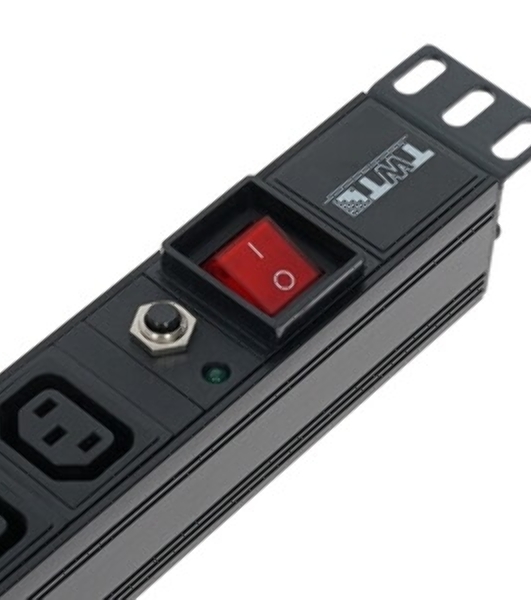Блок распределения питания Lanmaster TWT-PDU19-10A8C3 гор.размещ. 8xC13 базовые 10A C14