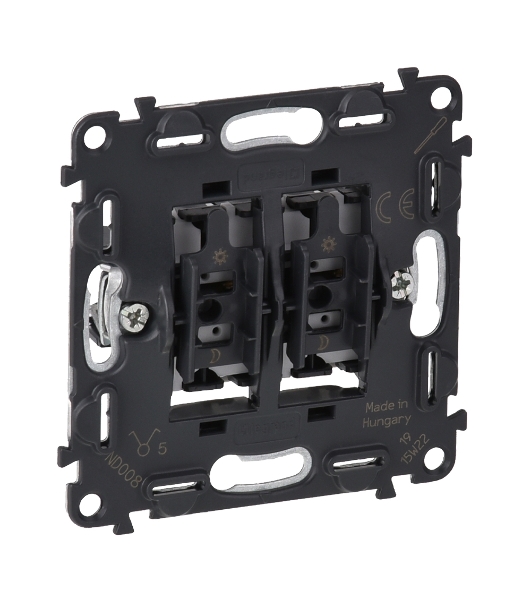 Выключатель двухклавишный 10А 2 Valena IN'MATIC. 50В. Безвинтовые зажимы Valena IN'MATIC. Выключатель двухклавишный 10А 250В. Безвинтовые зажимы