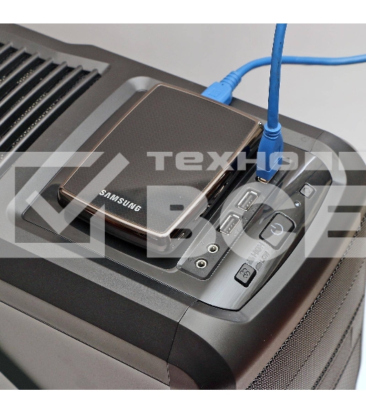 Компьютерный корпус Zalman Z3 черный без БП ATX 1x120mm 2xUSB2.0 1xUSB3.0 audio bott PSU