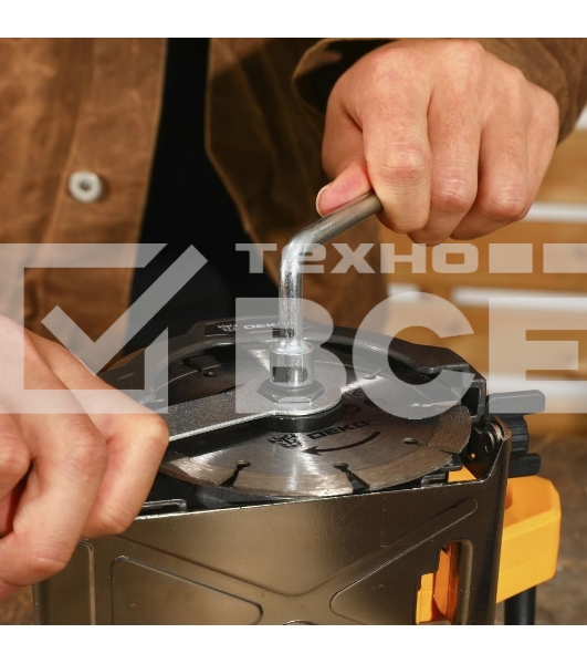 Циркулярная пила (дисковая) Deko DKCS1400 1400Вт (ручная)