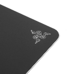 Игровой коврик для мыши Razer Firefly V2 Razer Firefly V2 - Hard Surface Mouse Mat with Chroma - FRML Packaging, фото5