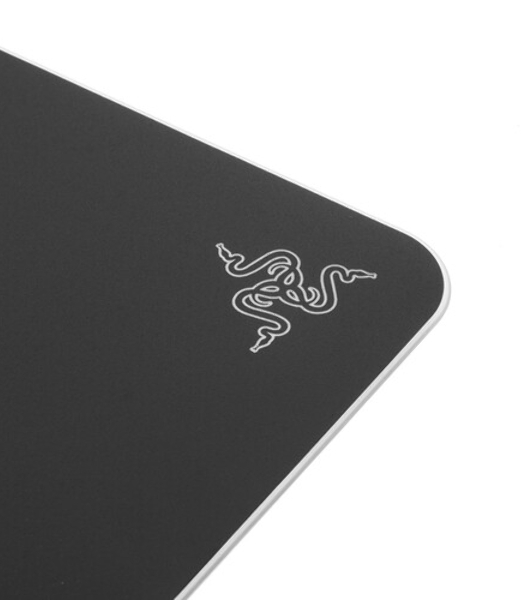 Игровой коврик для мыши Razer Firefly V2 Razer Firefly V2 - Hard Surface Mouse Mat with Chroma - FRML Packaging