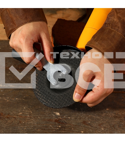 Угловая шлифовальная машина Deko DKAG750 750Вт 12000об/мин рез.шпин.:M14 d=125мм