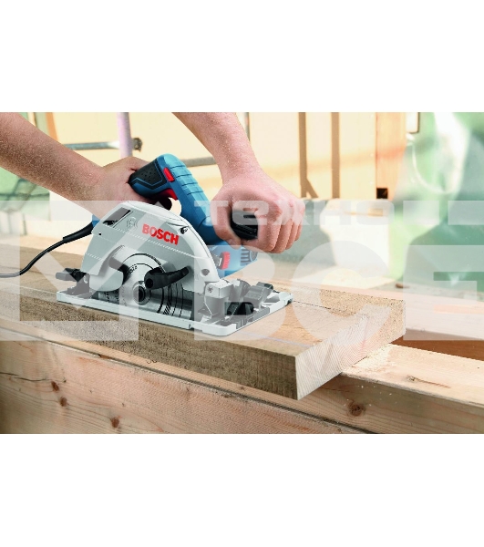 Пила циркулярная BOSCH GKS 55+ GCE (0.601.682.100)1350Вт 2100-4700об/мин 90°/45°- 63/47мм 3.8кг
