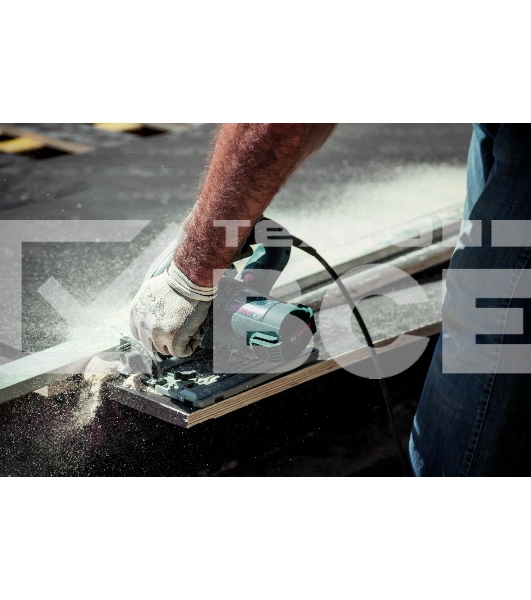 Пила циркулярная BOSCH GKS 55+ GCE (0.601.682.100)1350Вт 2100-4700об/мин 90°/45°- 63/47мм 3.8кг