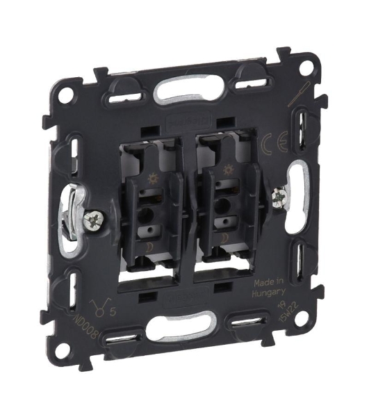 Выключатель двухклавишный 10А 2 Valena IN'MATIC. 50В. Безвинтовые зажимы Valena IN'MATIC. Выключатель двухклавишный 10А 250В. Безвинтовые зажимы