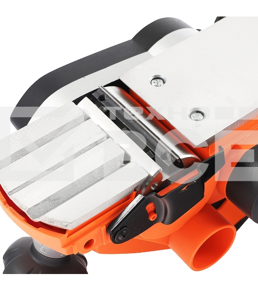 Рубанок электрический PATRIOT PL 850, мощность 900Вт, ширина строгания 82 мм, комплект для выборки четверти