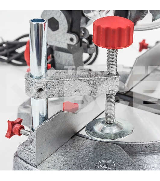 Пила торцевая Ставр ПТ-210/1400М (1шт) 1400 Вт, 5000 об/мин, диаметр диск 210 мм, посадочный диаметр диска 25,4 мм, максимальный пропил 55*120мм, угол распила 45 град в обе стороны, алюминиевый стол