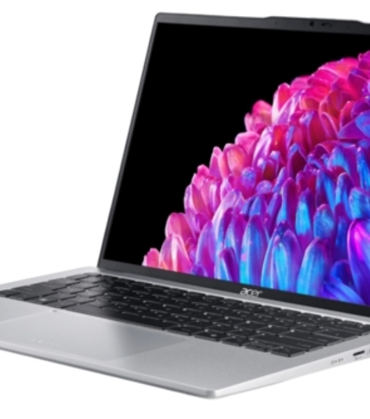 Ноутбук Acer Swift Go 14 SFG14-73-70EH серебристый NX.KSGCD.002 Core Ultra 7 155H 16Gb SSD 1Tb Intel Arc 14' OLED 2.8K (2880x1800) Windows 11 Home WiFi BT Cam