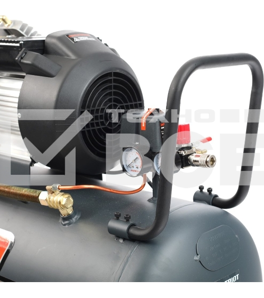 Компрессор Patriot поршневой масляный Professional 100-400, 400 л/мин, 8 бар, 2200 Вт, 100 л, быстросъемный 1/4