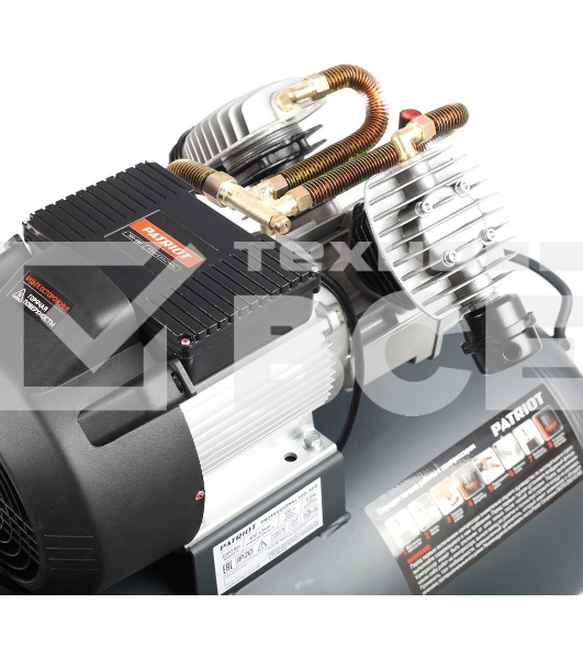 Компрессор Patriot поршневой масляный Professional 100-400, 400 л/мин, 8 бар, 2200 Вт, 100 л, быстросъемный 1/4