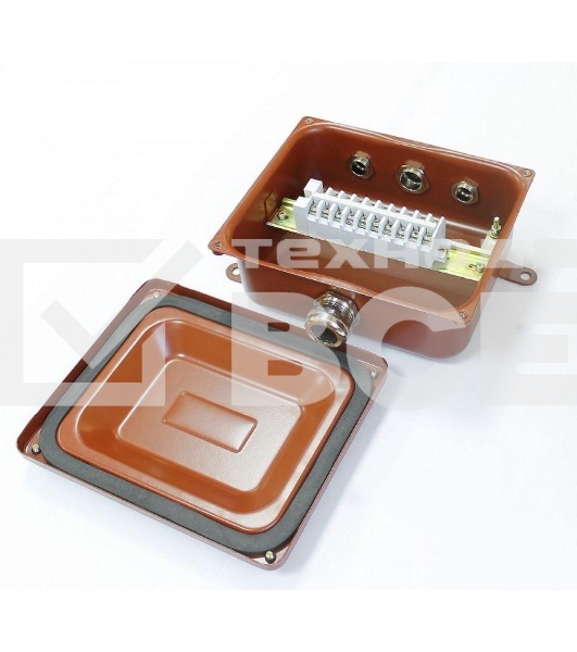 Коробка У614А УХЛ1.5 с латунными сальниками ЗЭТА zeta30321