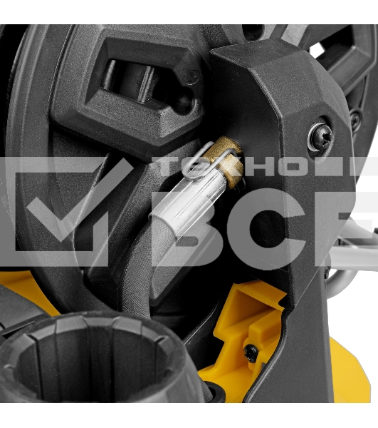 Моечная машина высокого давления Denzel R-180iD, 2000 Вт, 180 бар, 420 л/ч, асинх. двиг., бараб.